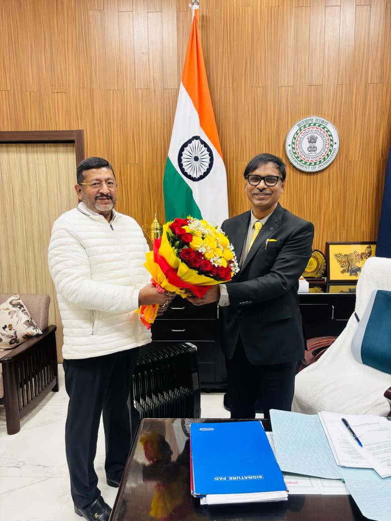 हॉफ़ से मिले वन विकास निगम के पदाधिकारी